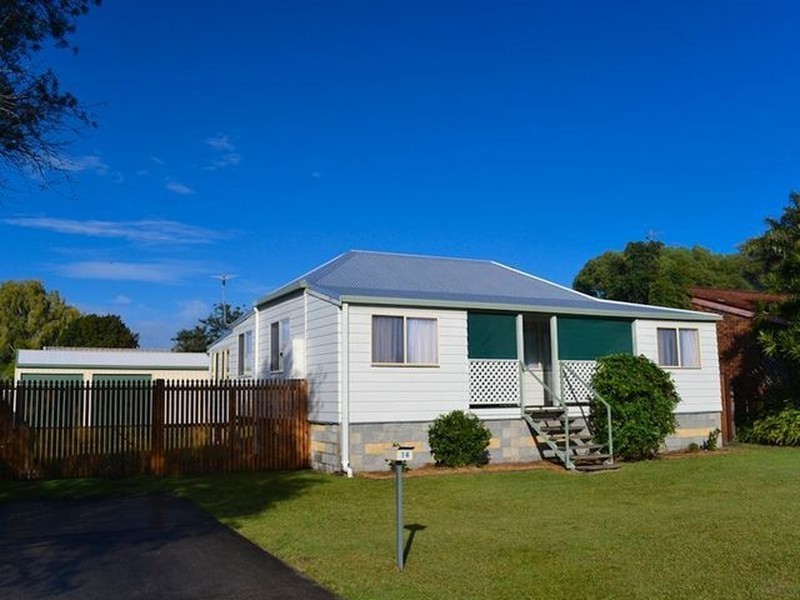 14 Waratah Avenue, Yamba NSW 2464