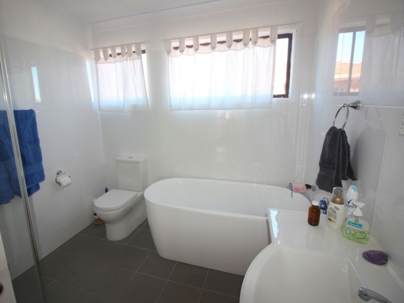 33 The Peninsula, Yamba NSW 2464
