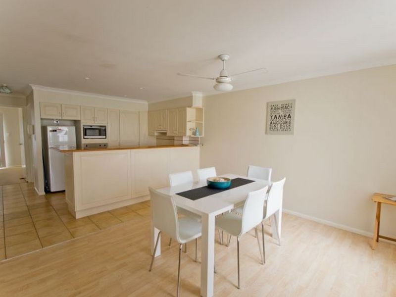 B6-U2 The Breakers/18-20 Pacific Parade, Yamba NSW 2464