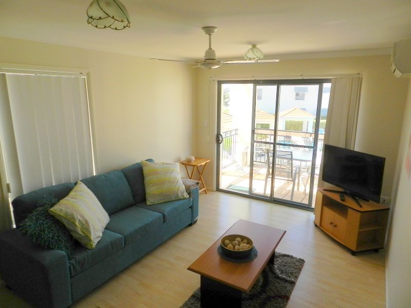 B6-U2 The Breakers/18-20 Pacific Parade, Yamba NSW 2464