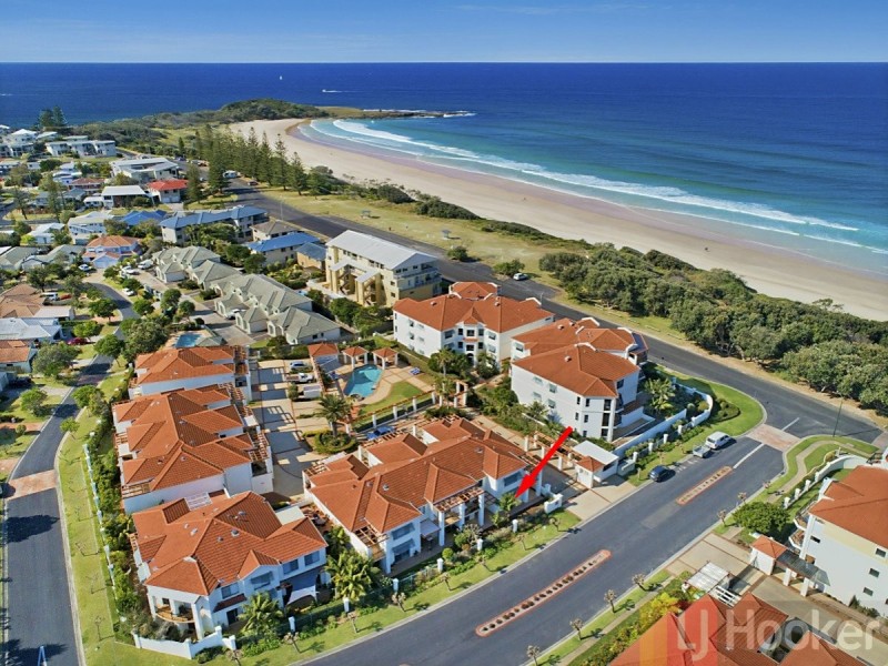 Unit 3-1/18-19 Pacific Parade, Yamba NSW 2464