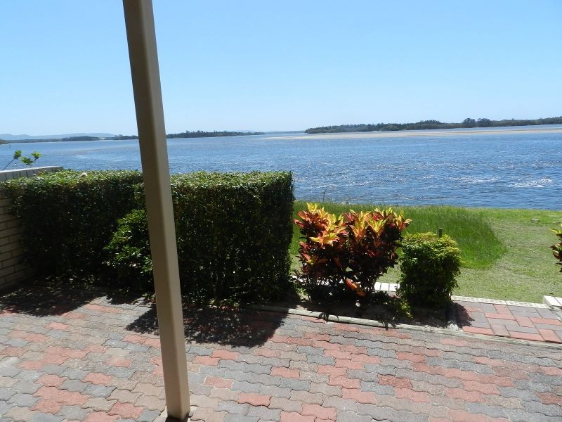 6 Peninsula Court/35-39 The Peninsula, Yamba NSW 2464