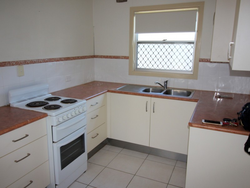 Unit 2/27 Queen Street, Yamba NSW 2464