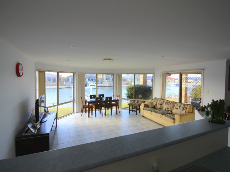 22 Taine Court, Yamba NSW 2464