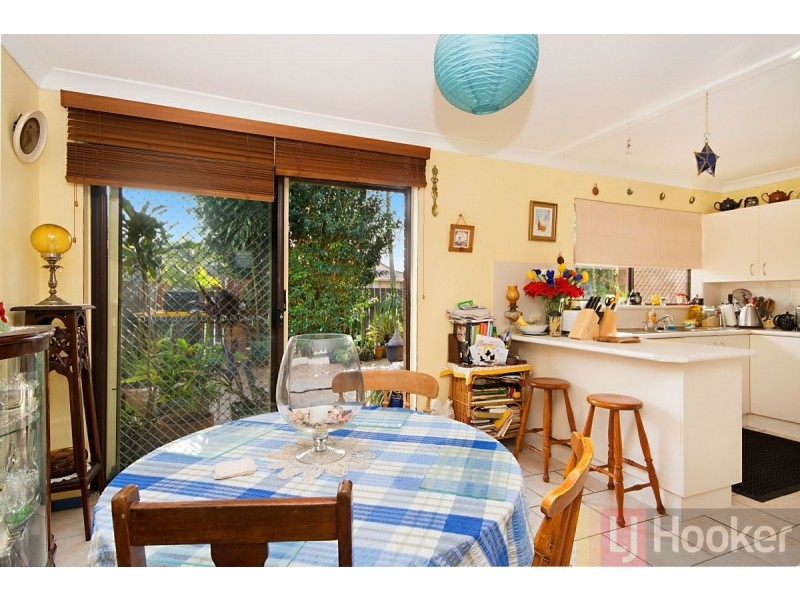 Unit 2/2 Waratah Avenue, Yamba NSW 2464