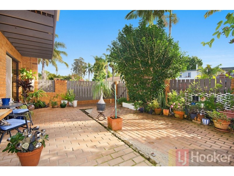 Unit 2/2 Waratah Avenue, Yamba NSW 2464