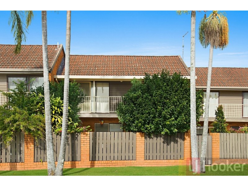 Unit 2/2 Waratah Avenue, Yamba NSW 2464