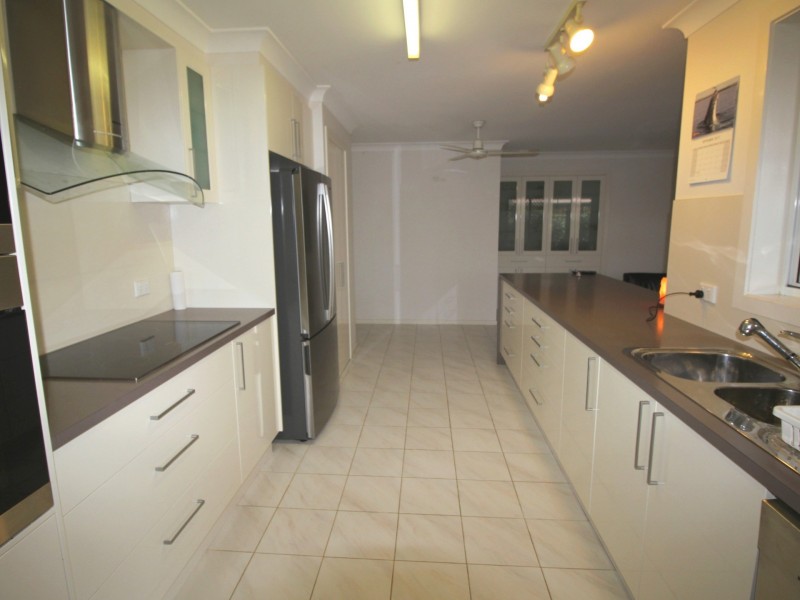 23 Palm Terrace, Yamba NSW 2464