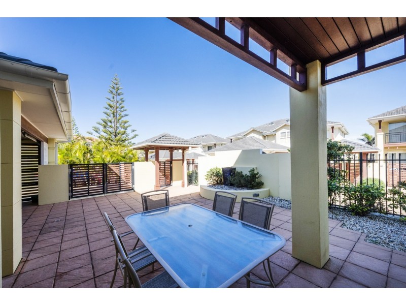 64/20-21 Pacific Parade, Yamba NSW 2464