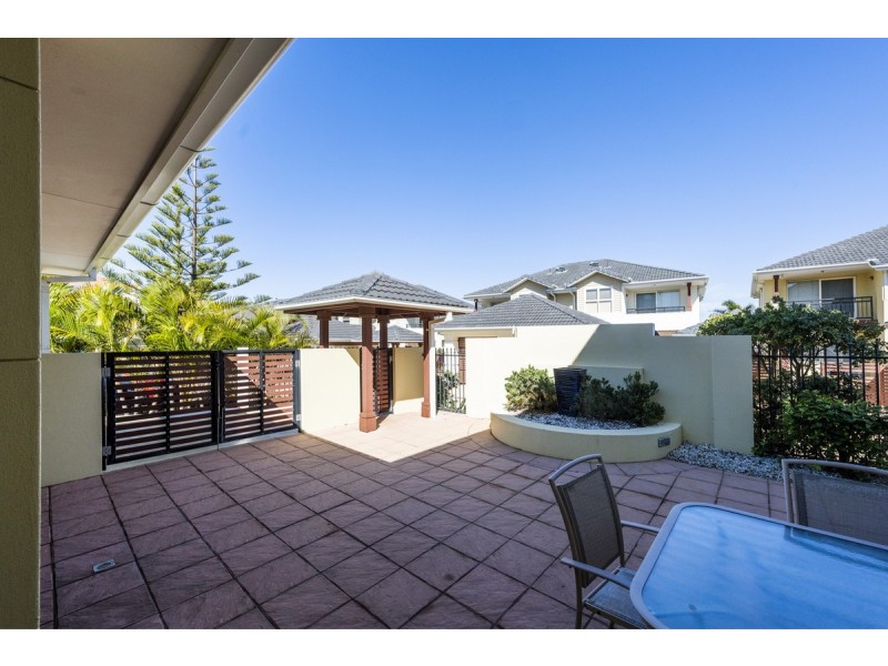 64/20-21 Pacific Parade, Yamba NSW 2464
