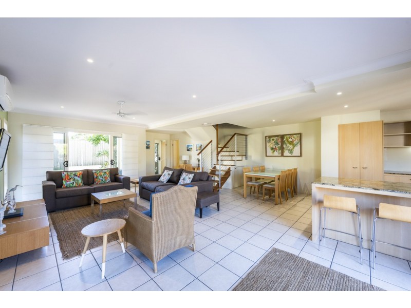 64/20-21 Pacific Parade, Yamba NSW 2464