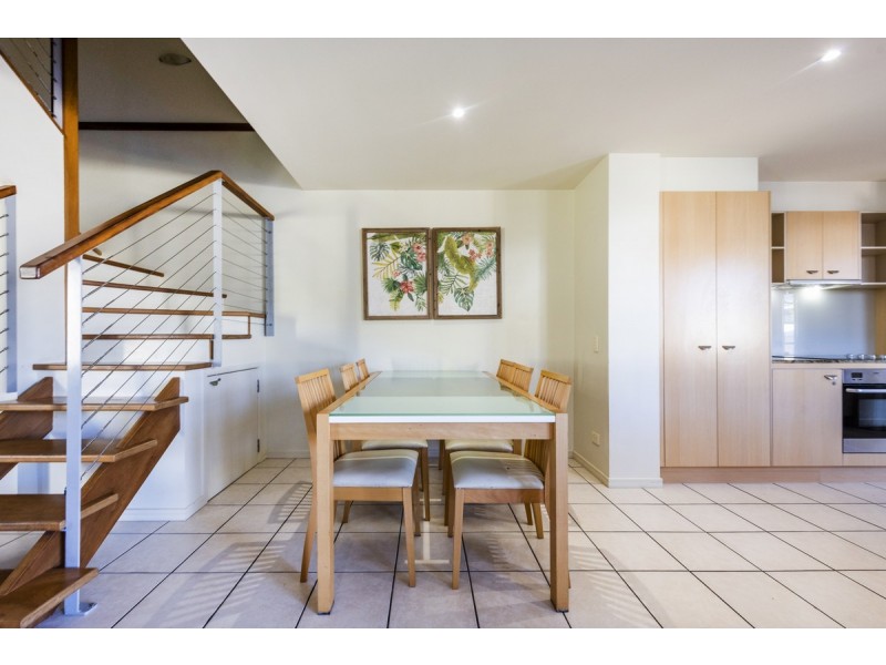 64/20-21 Pacific Parade, Yamba NSW 2464