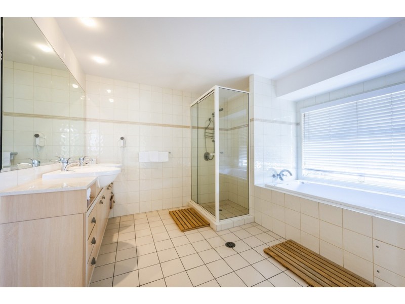 64/20-21 Pacific Parade, Yamba NSW 2464