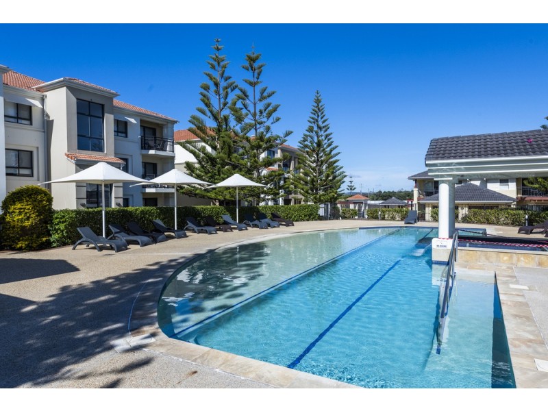 64/20-21 Pacific Parade, Yamba NSW 2464
