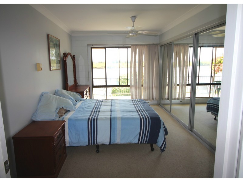 21 Oyster Channel Road, Yamba NSW 2464