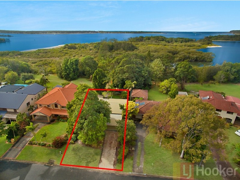 14 The Peninsula, Yamba NSW 2464
