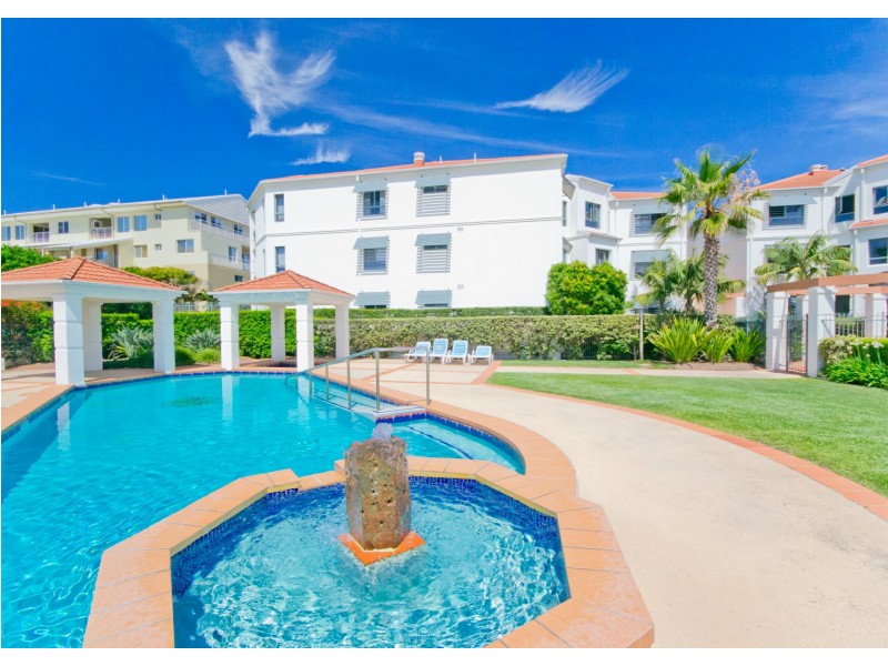 Apartment 12/18-19 Pacific Parade, Yamba NSW 2464