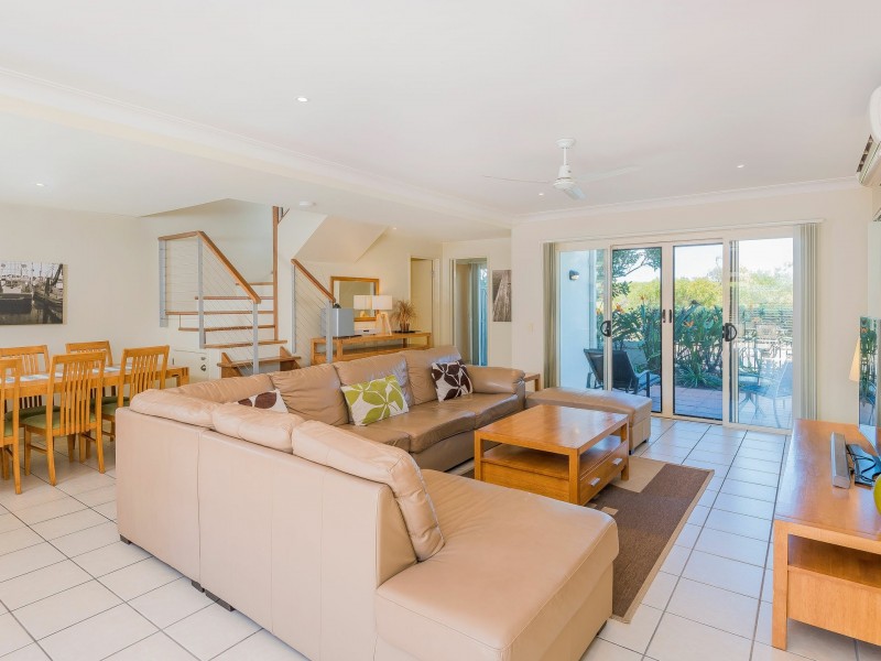 Villa 67/20-21 Pacific Parade, Yamba NSW 2464