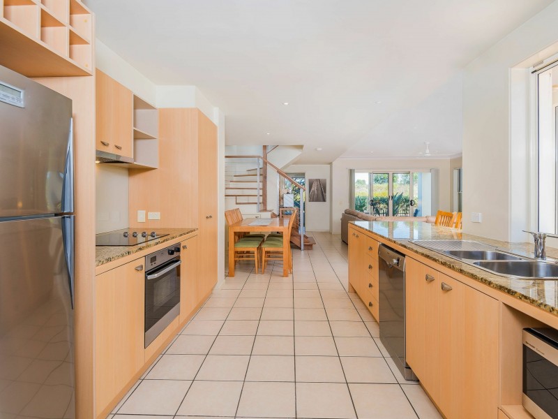 Villa 67/20-21 Pacific Parade, Yamba NSW 2464