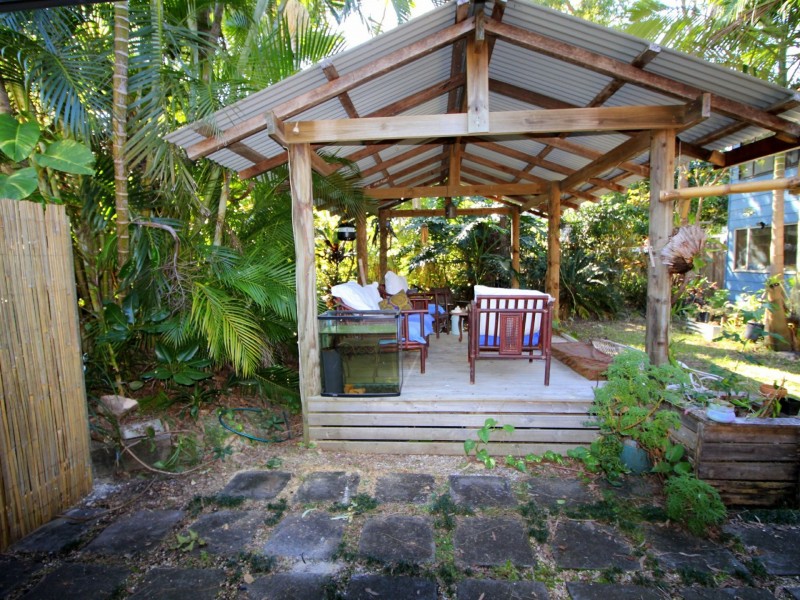 17 Young Street, Wooloweyah NSW 2464