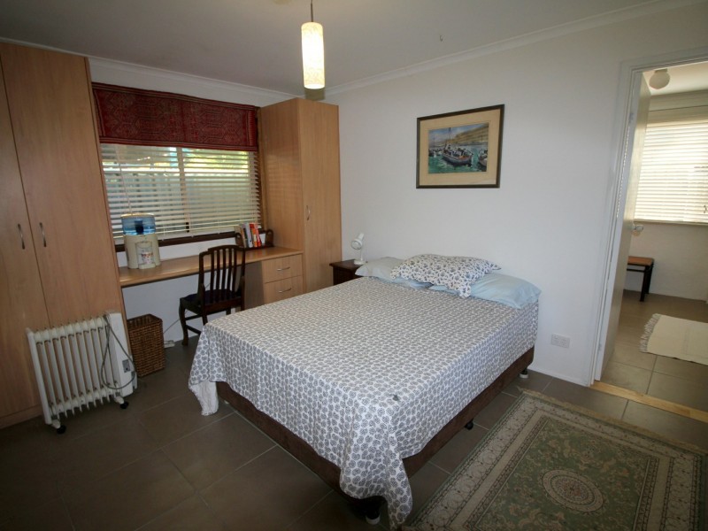 17 Young Street, Wooloweyah NSW 2464