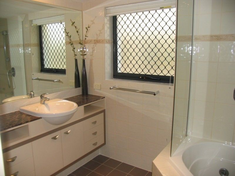 25 The Sands/ Pacific Parade, Yamba NSW 2464