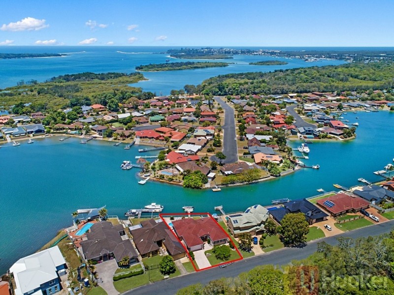 52 The Mainbrace, Yamba NSW 2464