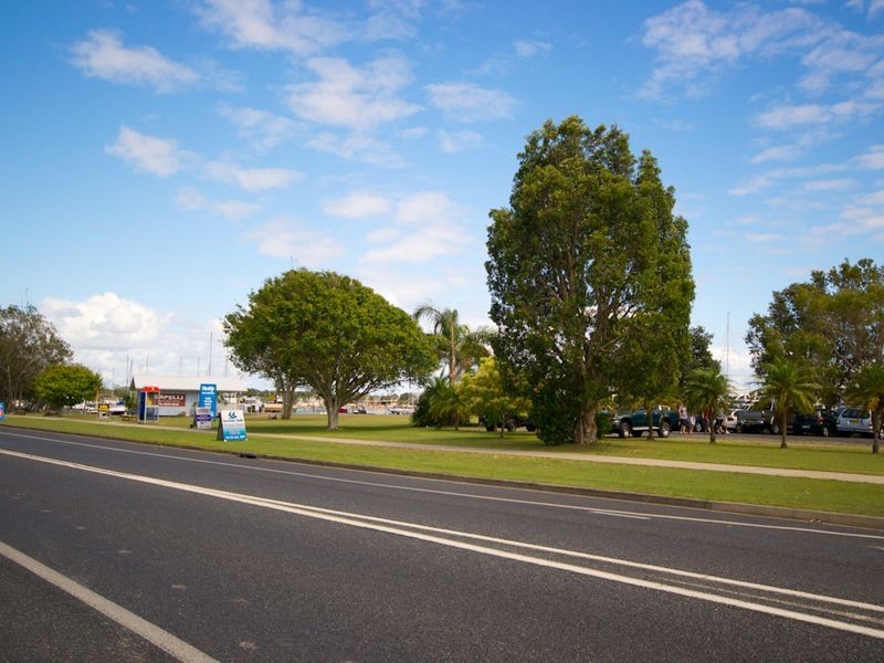 22 Yamba Road, Yamba NSW 2464