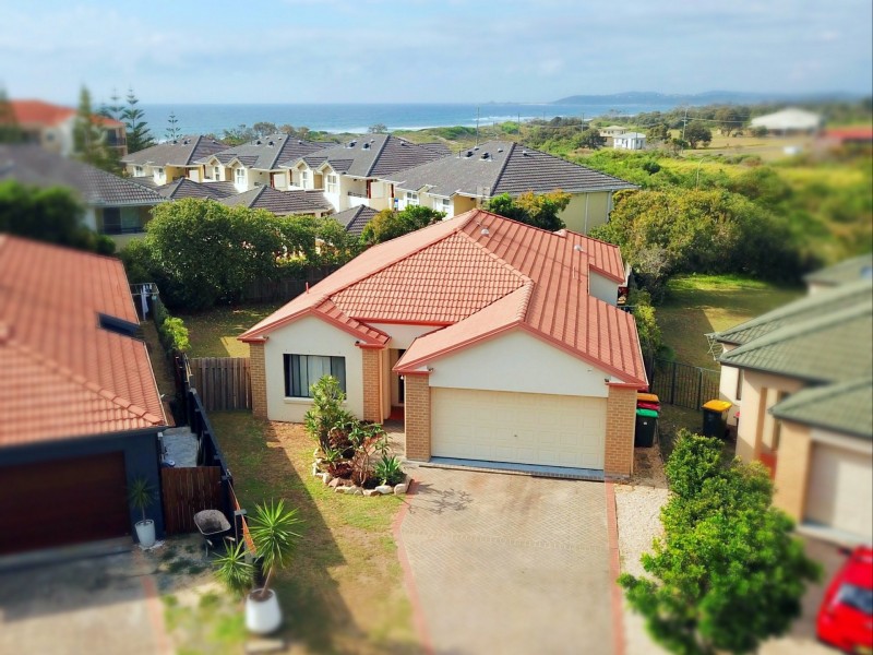 14 Oceania Court, Yamba NSW 2464