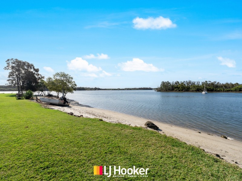 34 Palm Terrace, Yamba NSW 2464