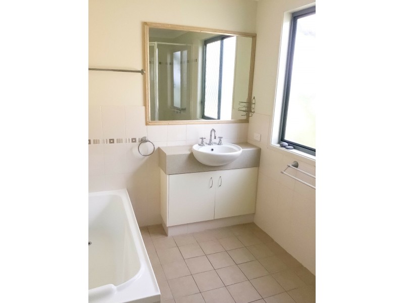 Unit 4/4-8 Beachside Way, Yamba NSW 2464