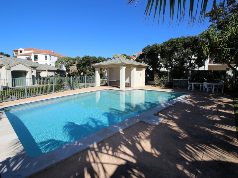 Unit 4/4-8 Beachside Way, Yamba NSW 2464