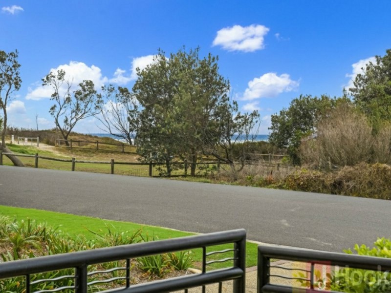 37/20-21 Pacific Parade, Yamba NSW 2464