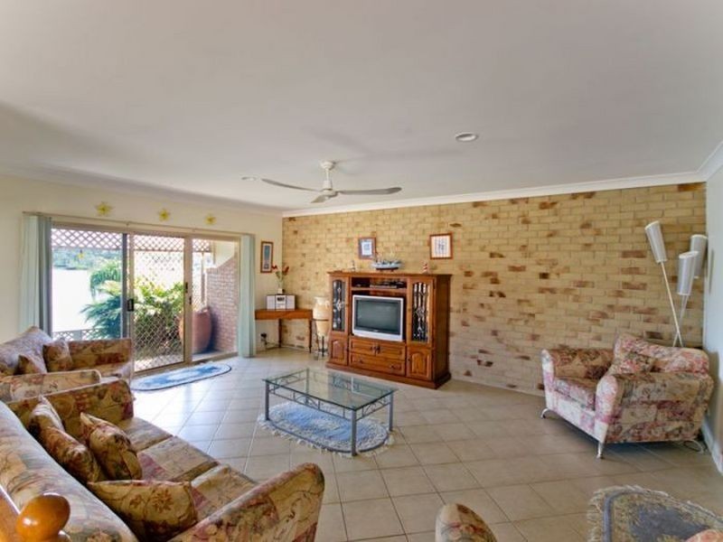 The Inlet 2/30 Westringia Place, Yamba NSW 2464