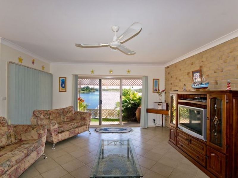 The Inlet 2/30 Westringia Place, Yamba NSW 2464