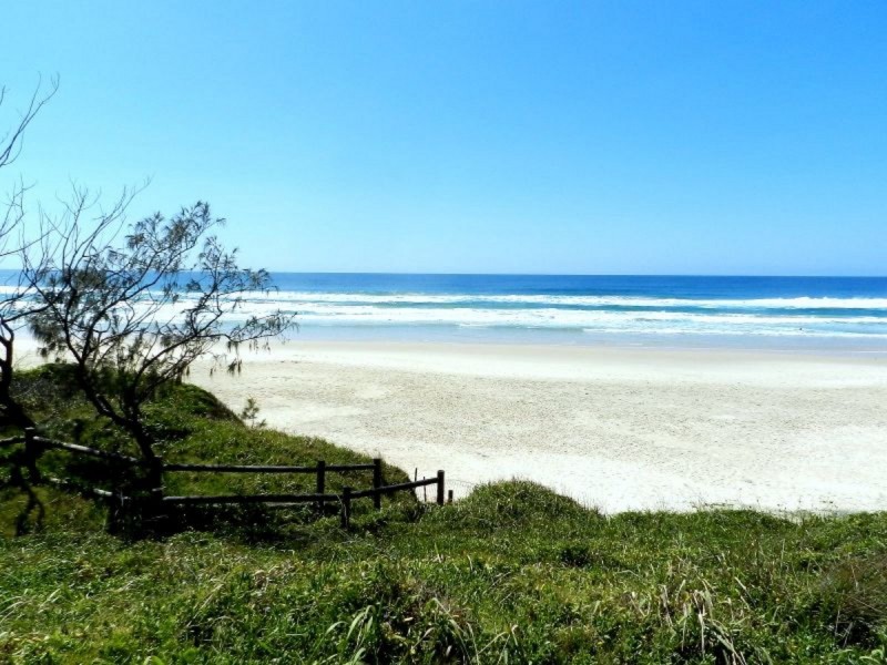 6 Edgewater, Yamba NSW 2464