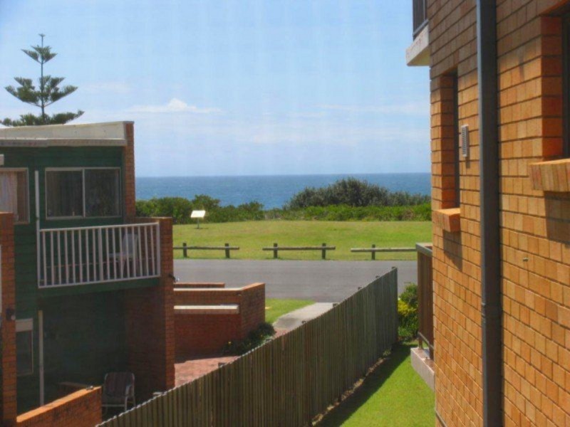 6 Edgewater, Yamba NSW 2464