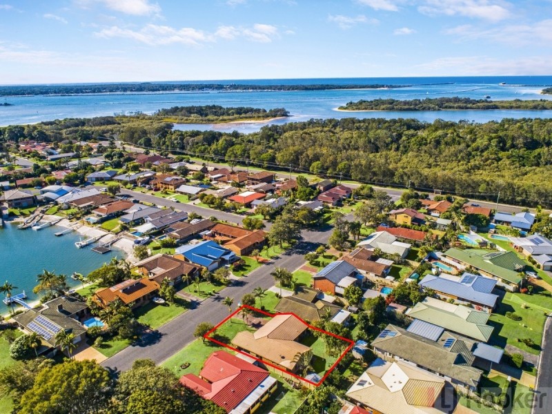 13 The Mainbrace, Yamba NSW 2464