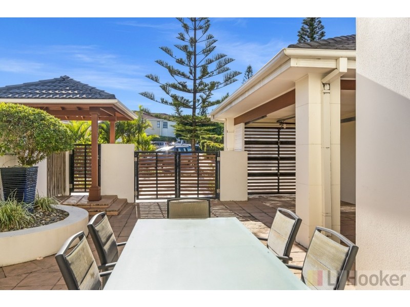 69/20-21 Pacific Parade, Yamba NSW 2464