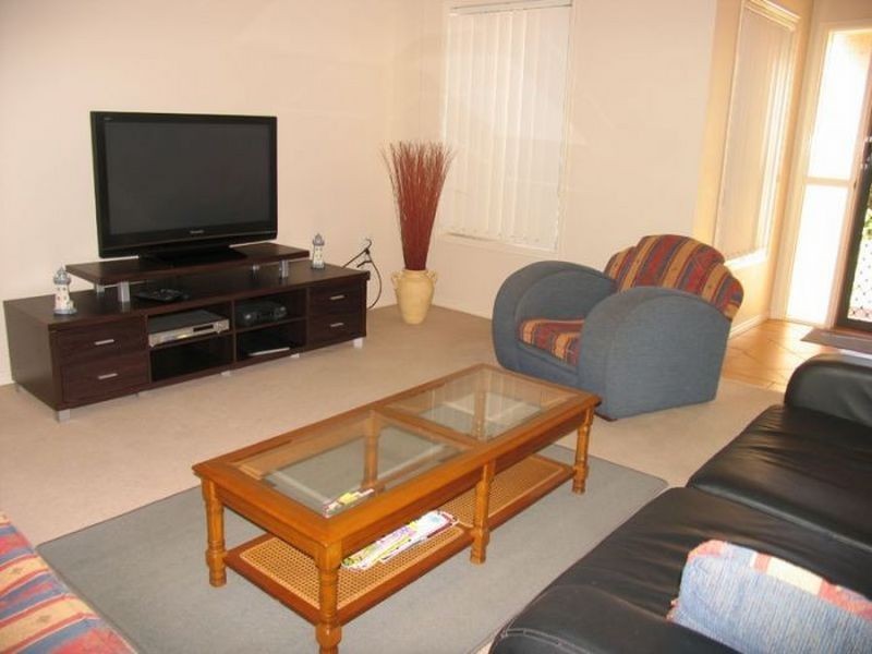 33 Oceania Court, Yamba NSW 2464