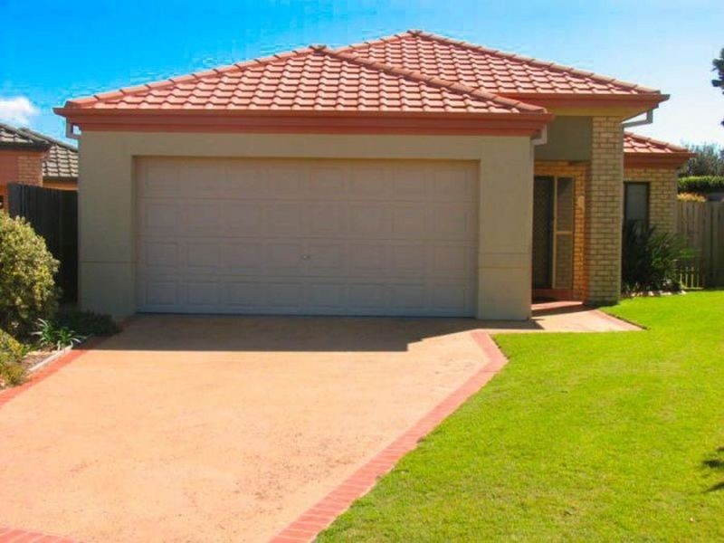 33 Oceania Court, Yamba NSW 2464
