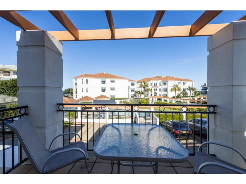 Breakers B 18-19 Pacific Parade, Yamba NSW 2464