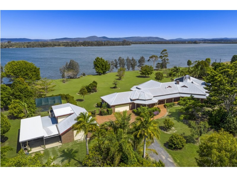 74 McConnells Lane, Palmers Island NSW 2463
