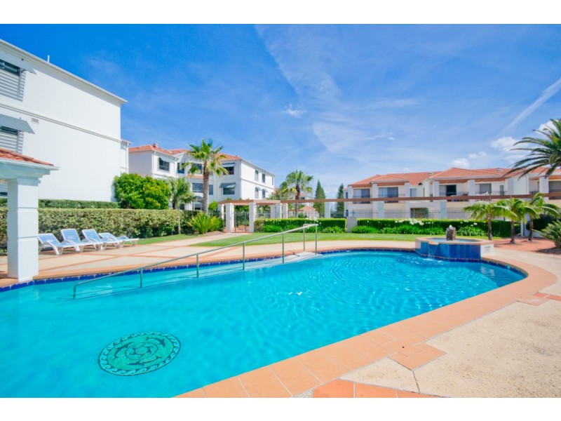 3/6/18-19 Beachside Way, Yamba NSW 2464