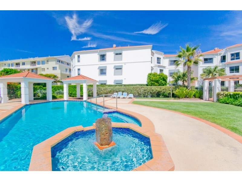 3/6/18-19 Beachside Way, Yamba NSW 2464