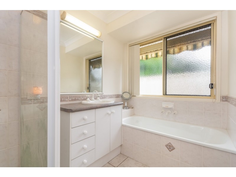 34 Harold Tory Drive, Yamba NSW 2464