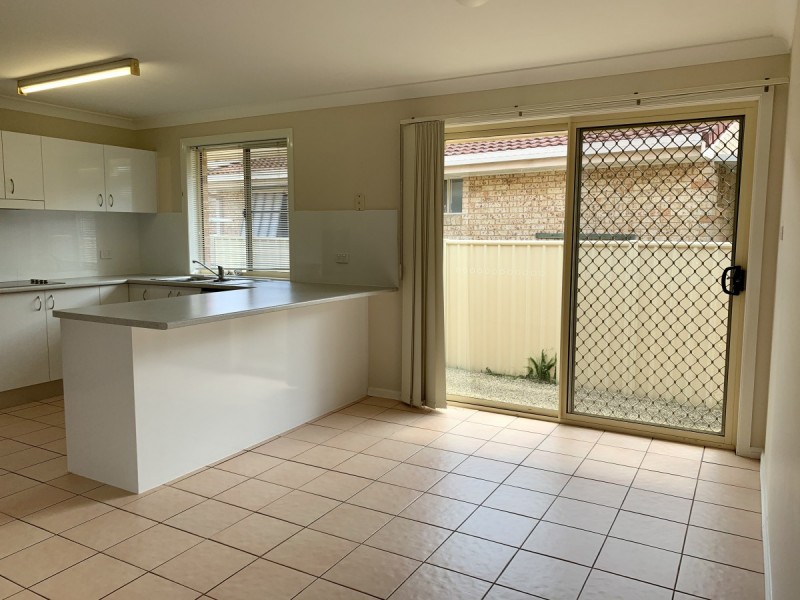 2/10 Melaleuca Drive, Yamba NSW 2464