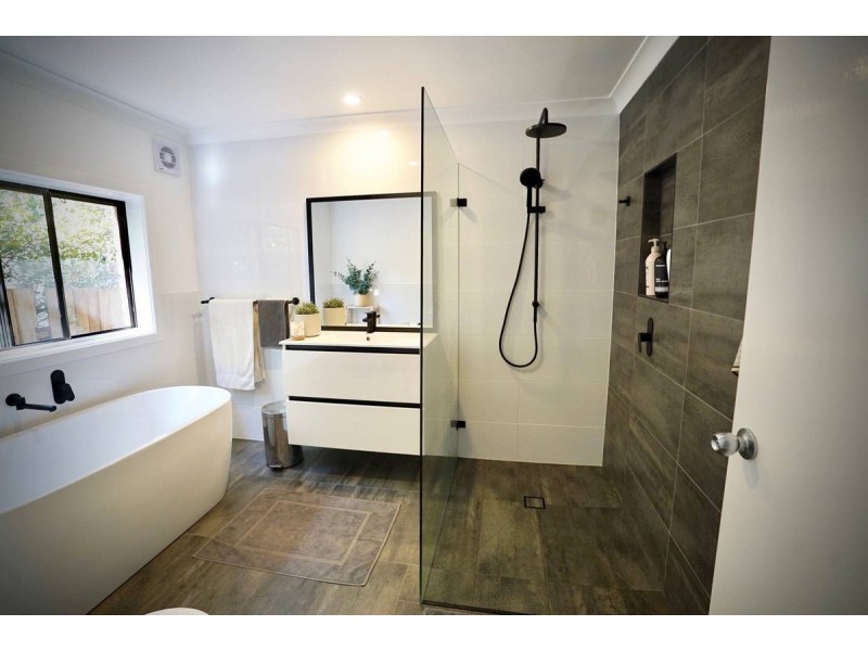 1 Campbell Lane, Wooloweyah NSW 2464