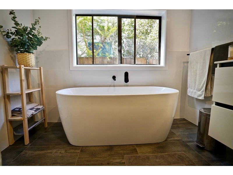 1 Campbell Lane, Wooloweyah NSW 2464