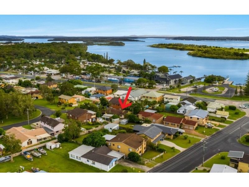 64 Coonawarra Court, Yamba NSW 2464